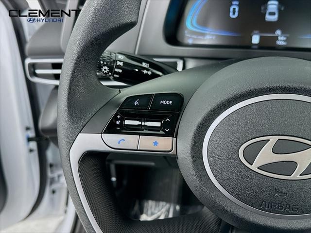 Hyundai Elantra Vehicle Full-screen Gallery Image 14