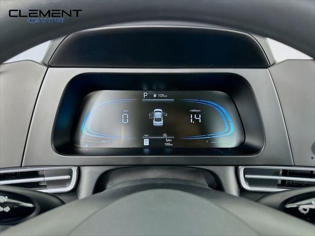Hyundai Elantra Vehicle Full-screen Gallery Image 16