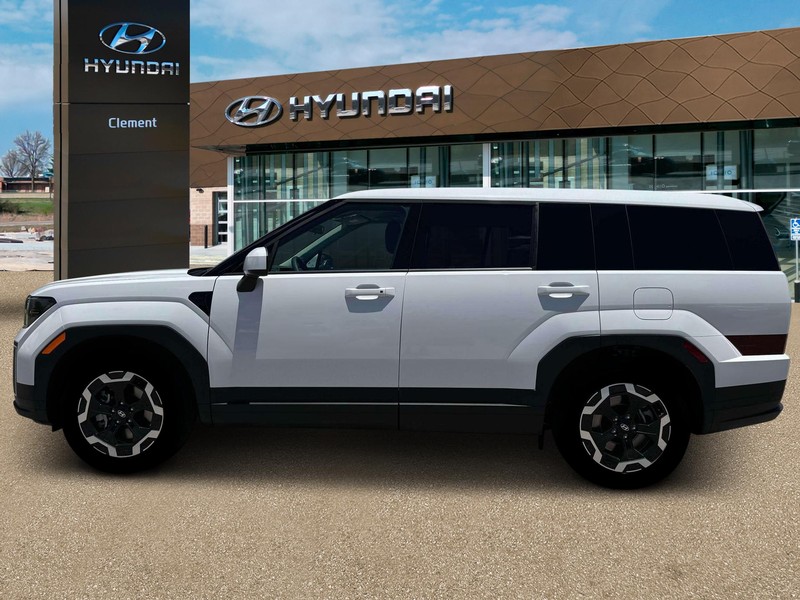 Hyundai Santa Fe Vehicle Full-screen Gallery Image 4