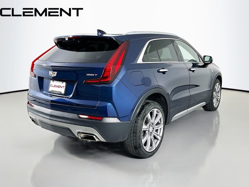 Cadillac XT4 Vehicle Full-screen Gallery Image 06