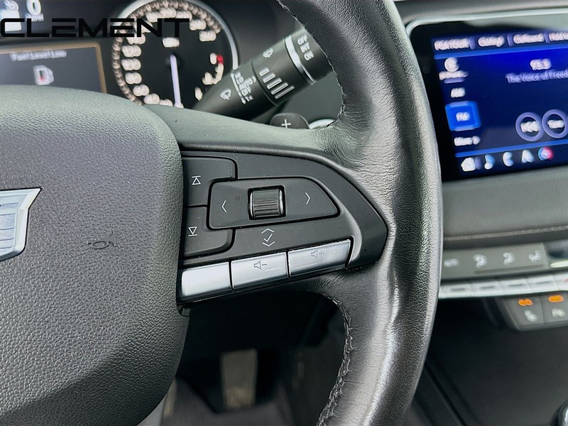 Cadillac XT4 Vehicle Full-screen Gallery Image 16