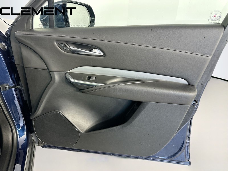 Cadillac XT4 Vehicle Full-screen Gallery Image 37