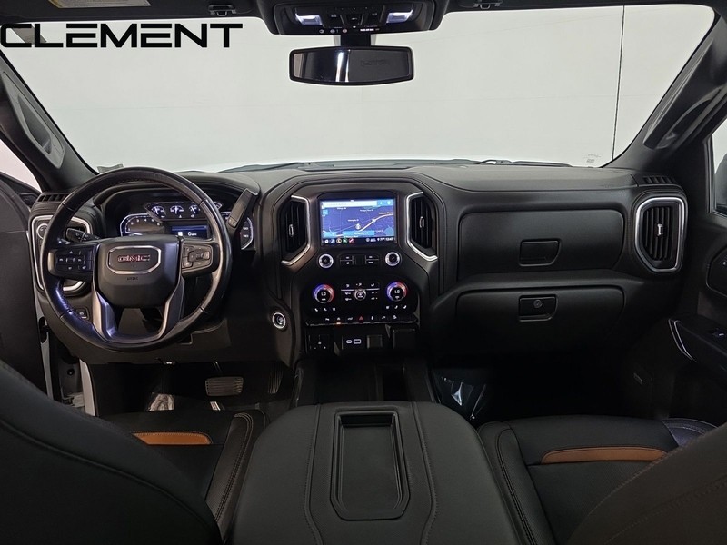 GMC Sierra 1500 Vehicle Full-screen Gallery Image 13