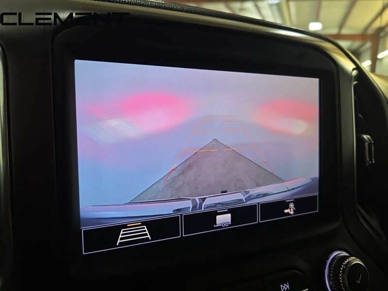 GMC Sierra 1500 Vehicle Full-screen Gallery Image 24