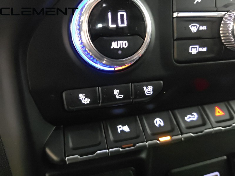 GMC Sierra 1500 Vehicle Full-screen Gallery Image 27