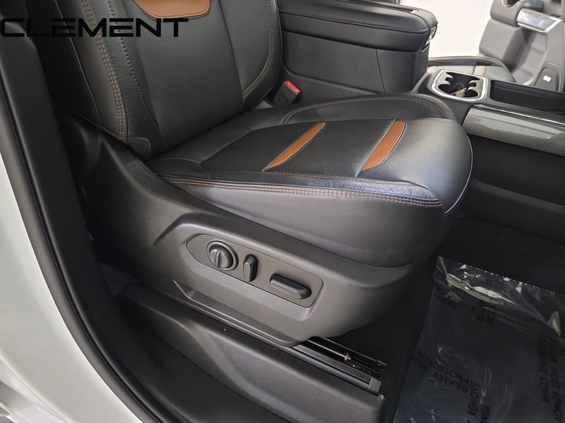 GMC Sierra 1500 Vehicle Full-screen Gallery Image 39