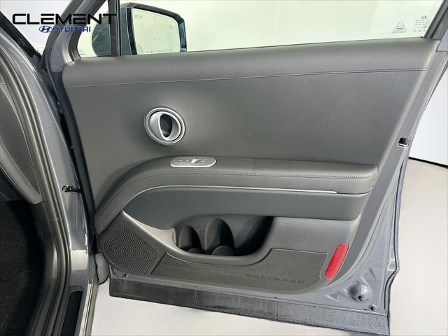 Hyundai Palisade Vehicle Full-screen Gallery Image 32