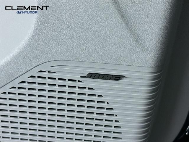 Hyundai Kona Vehicle Full-screen Gallery Image 23