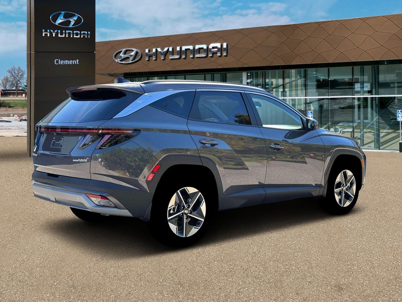 Hyundai Tucson Hybrid Vehicle Full-screen Gallery Image 8