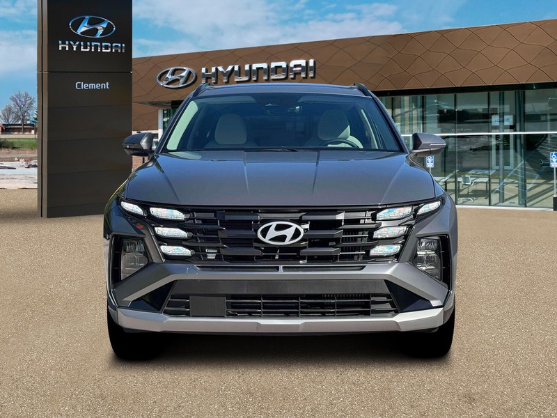 Hyundai Tucson Hybrid Vehicle Full-screen Gallery Image 12