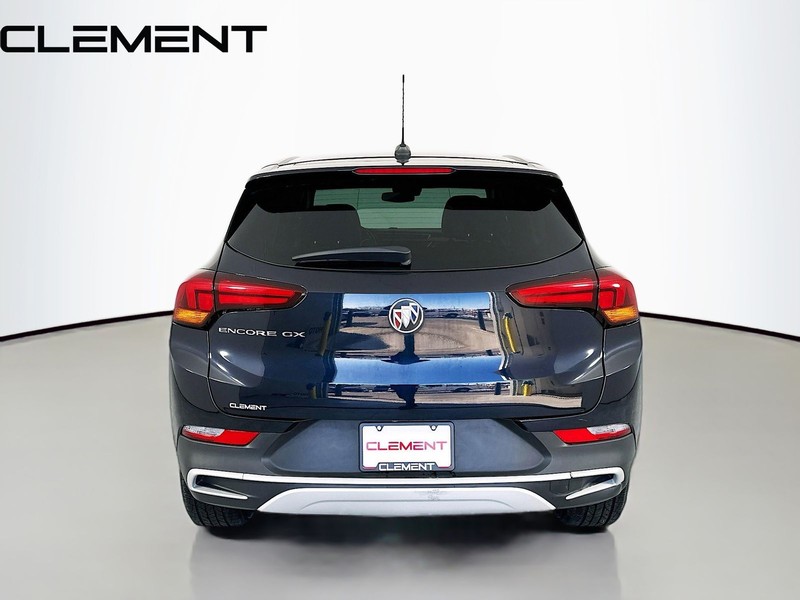 Buick Encore GX Vehicle Full-screen Gallery Image 7