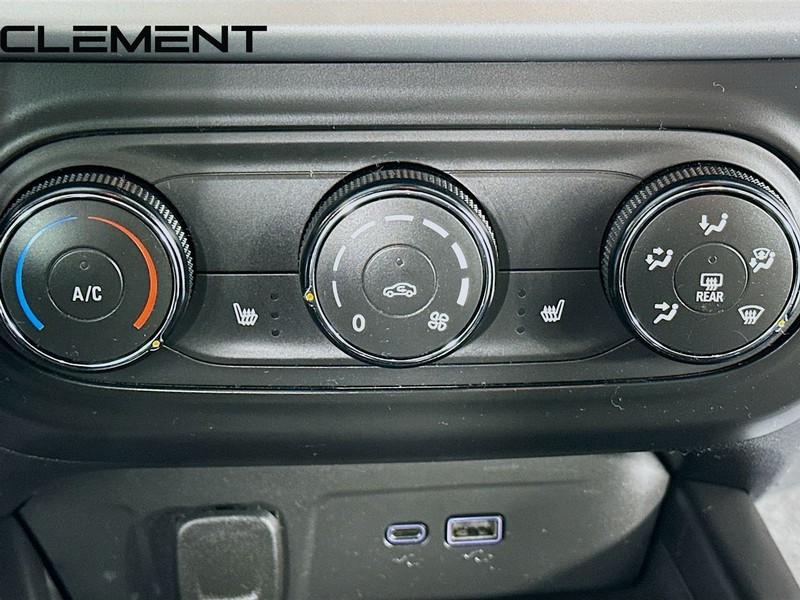 Chevrolet Trax Vehicle Full-screen Gallery Image 22