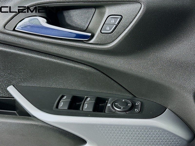 Chevrolet Trax Vehicle Full-screen Gallery Image 24