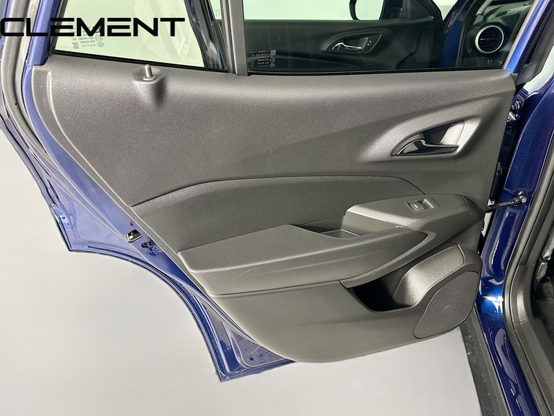 Chevrolet Trax Vehicle Full-screen Gallery Image 29