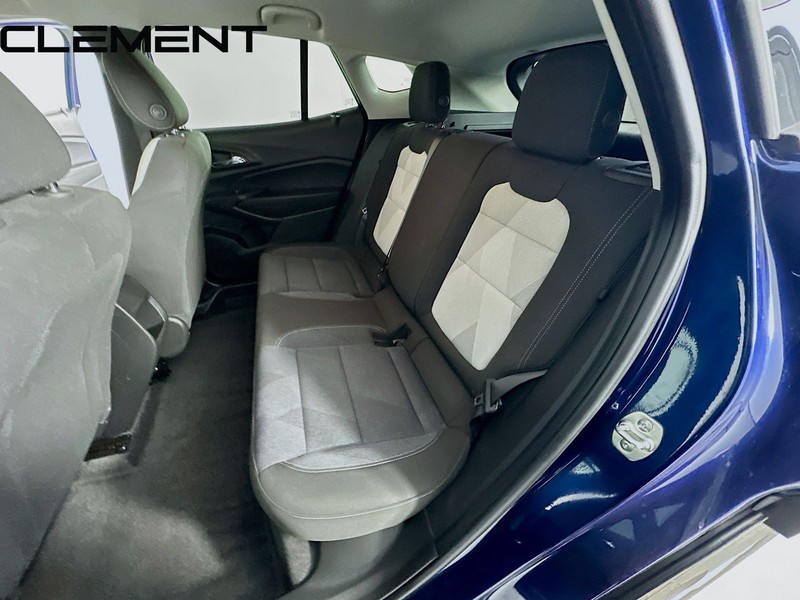 Chevrolet Trax Vehicle Full-screen Gallery Image 31