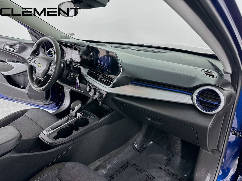 Chevrolet Trax Vehicle Full-screen Gallery Image 33