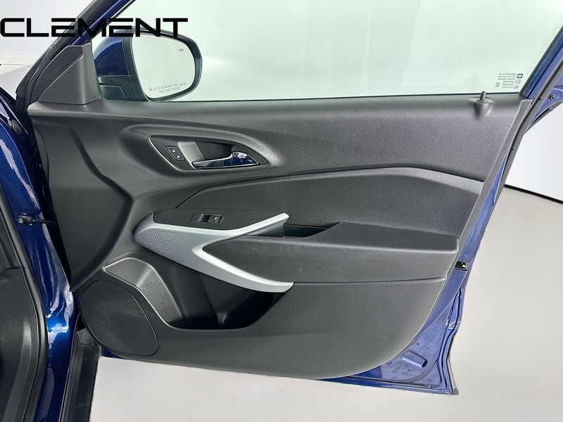 Chevrolet Trax Vehicle Full-screen Gallery Image 34