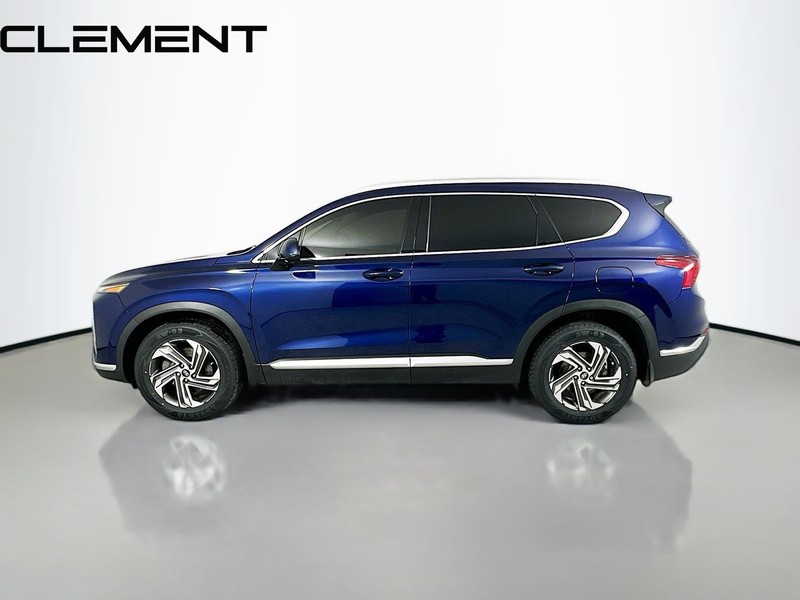 Hyundai Santa Fe Vehicle Full-screen Gallery Image 4