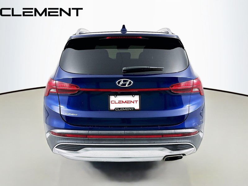 Hyundai Santa Fe Vehicle Full-screen Gallery Image 7