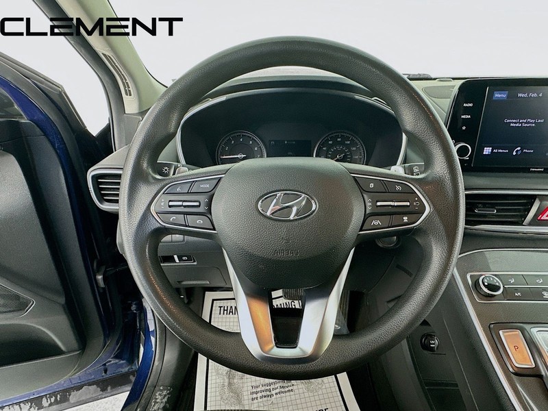 Hyundai Santa Fe Vehicle Full-screen Gallery Image 13