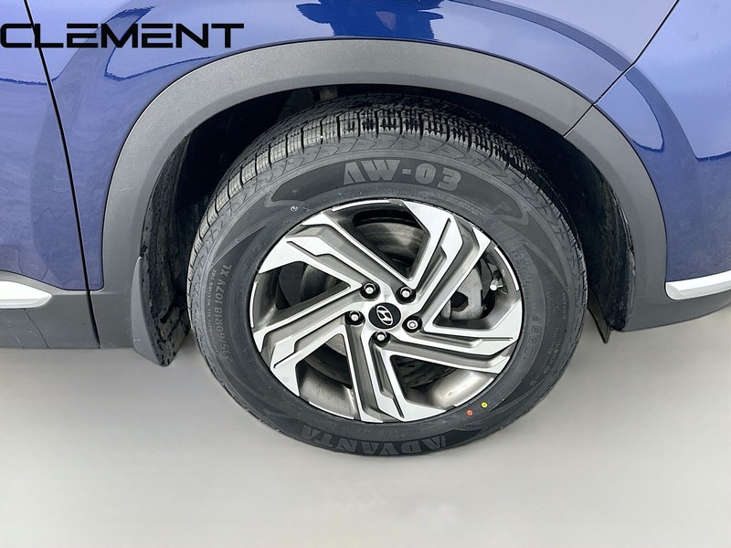 Hyundai Santa Fe Vehicle Full-screen Gallery Image 35