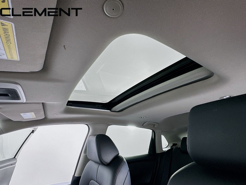 Honda HR-V Vehicle Full-screen Gallery Image 24