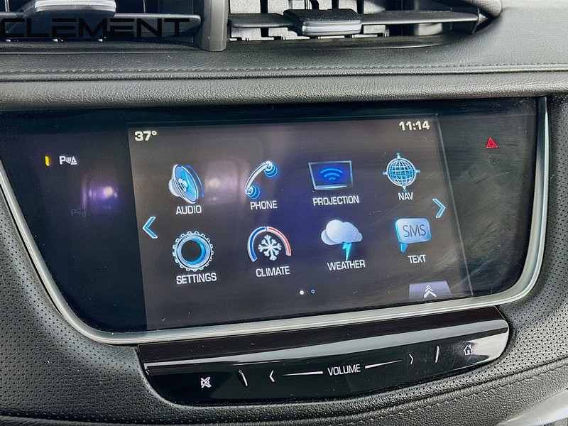 Cadillac XT5 Vehicle Full-screen Gallery Image 19