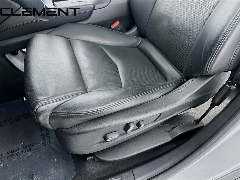 Cadillac XT5 Vehicle Full-screen Gallery Image 29