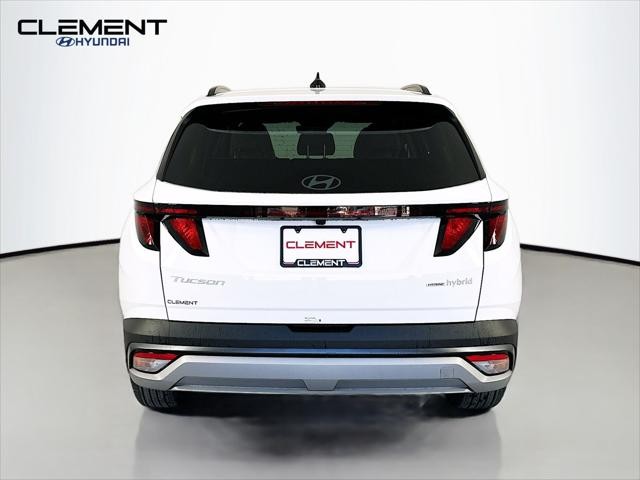 Hyundai Tucson Hybrid Vehicle Full-screen Gallery Image 7