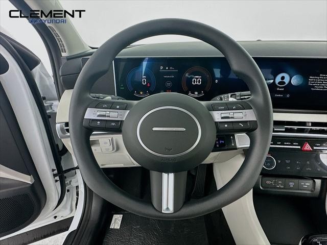 Hyundai Tucson Hybrid Vehicle Full-screen Gallery Image 13