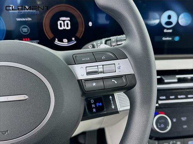 Hyundai Tucson Hybrid Vehicle Full-screen Gallery Image 15