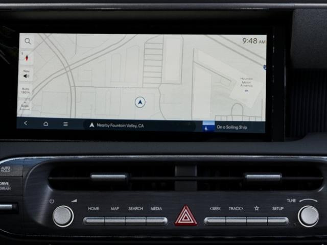 Hyundai Palisade Hybrid Vehicle Full-screen Gallery Image 13