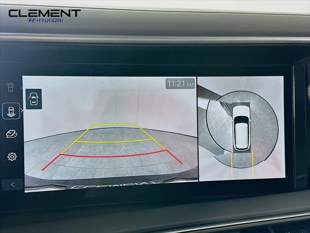 Hyundai Palisade Hybrid Vehicle Full-screen Gallery Image 18