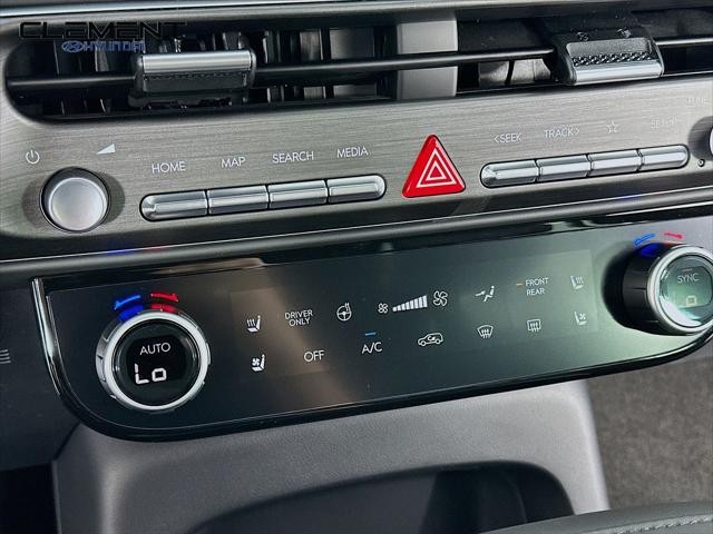 Hyundai Palisade Hybrid Vehicle Full-screen Gallery Image 19