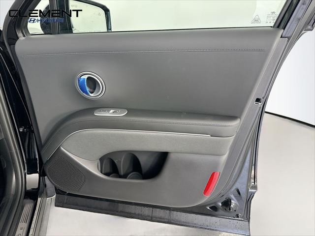 Hyundai Palisade Hybrid Vehicle Full-screen Gallery Image 33