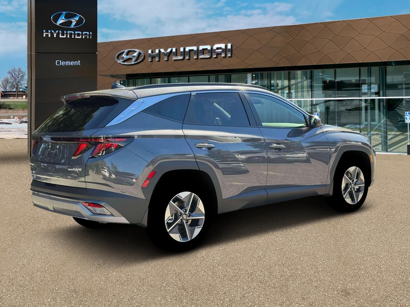 Hyundai Tucson Hybrid Vehicle Full-screen Gallery Image 8