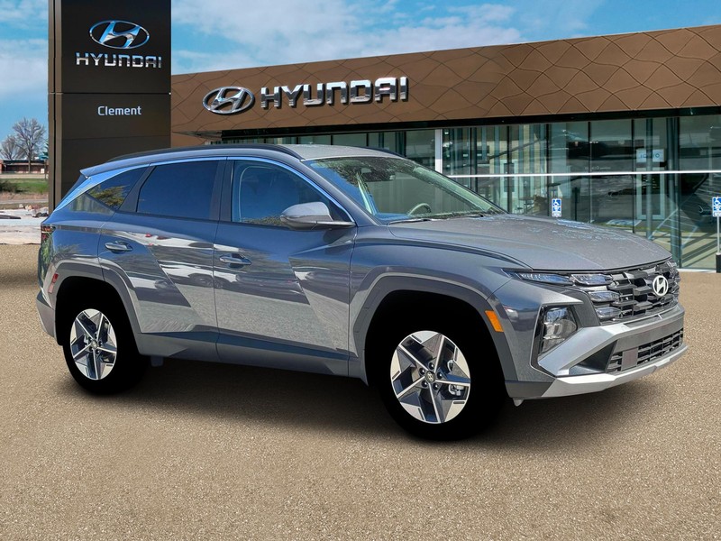 Hyundai Tucson Hybrid Vehicle Full-screen Gallery Image 10