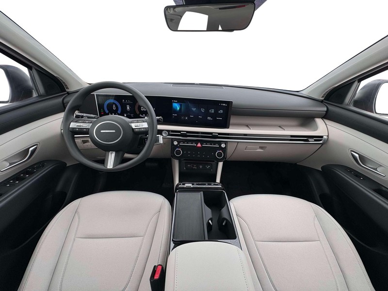 Hyundai Tucson Hybrid Vehicle Full-screen Gallery Image 13