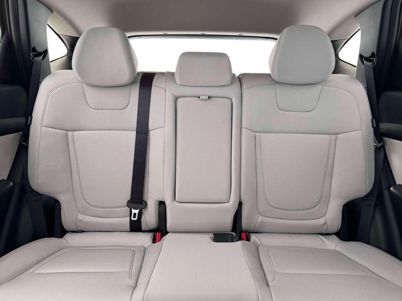 Hyundai Tucson Hybrid Vehicle Full-screen Gallery Image 16