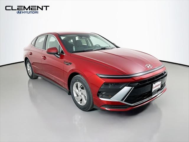 Hyundai Sonata Vehicle Full-screen Gallery Image 3