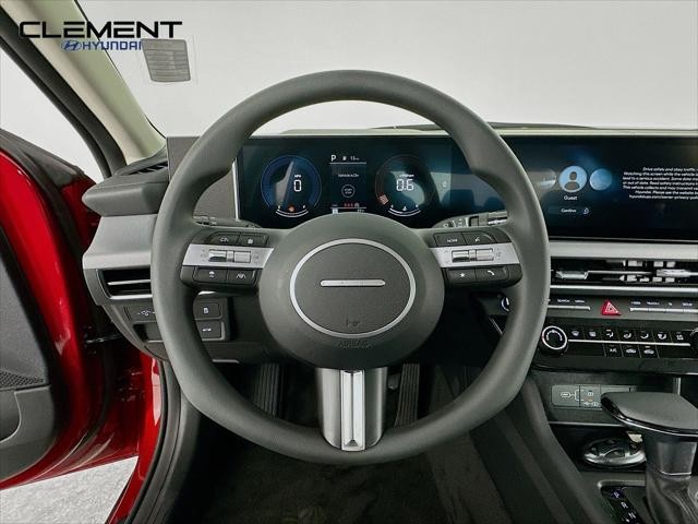 Hyundai Sonata Vehicle Full-screen Gallery Image 13