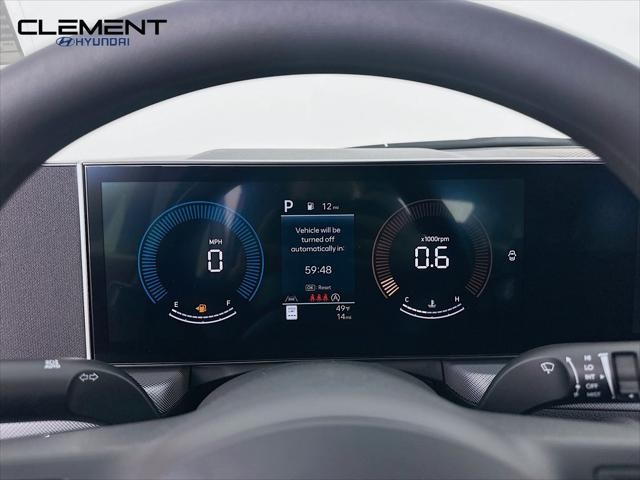 Hyundai Sonata Vehicle Full-screen Gallery Image 16