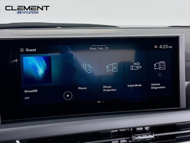 Hyundai Sonata Vehicle Full-screen Gallery Image 17