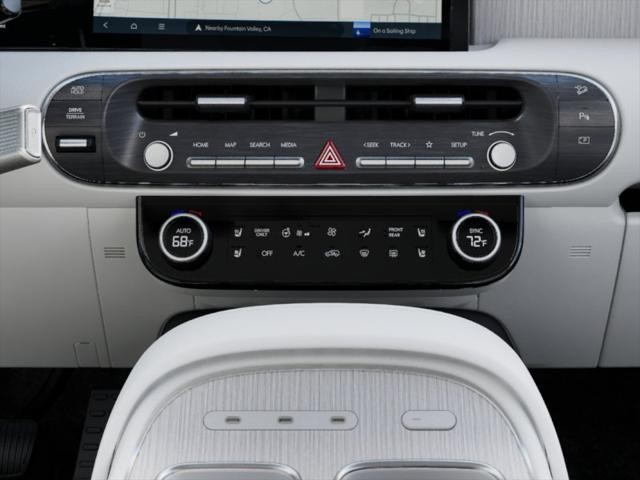 Hyundai Palisade Hybrid Vehicle Full-screen Gallery Image 16