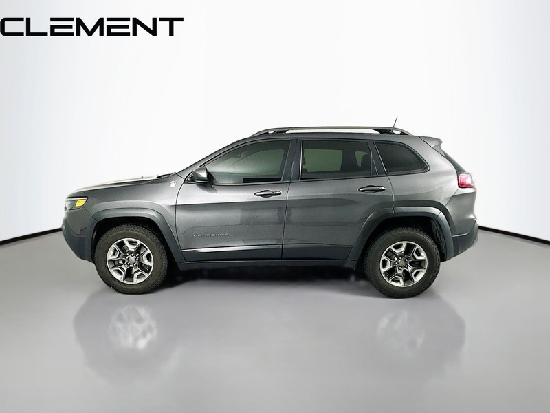 Jeep Cherokee Vehicle Full-screen Gallery Image 6