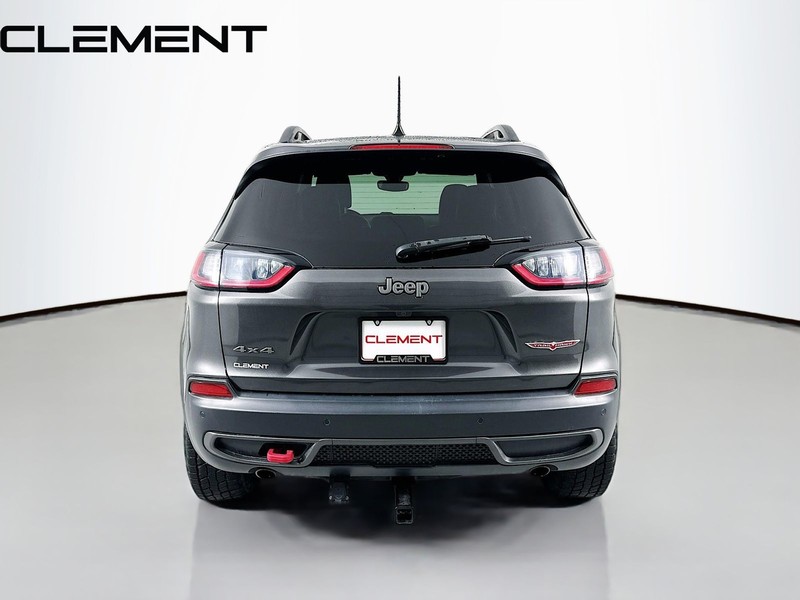 Jeep Cherokee Vehicle Full-screen Gallery Image 8