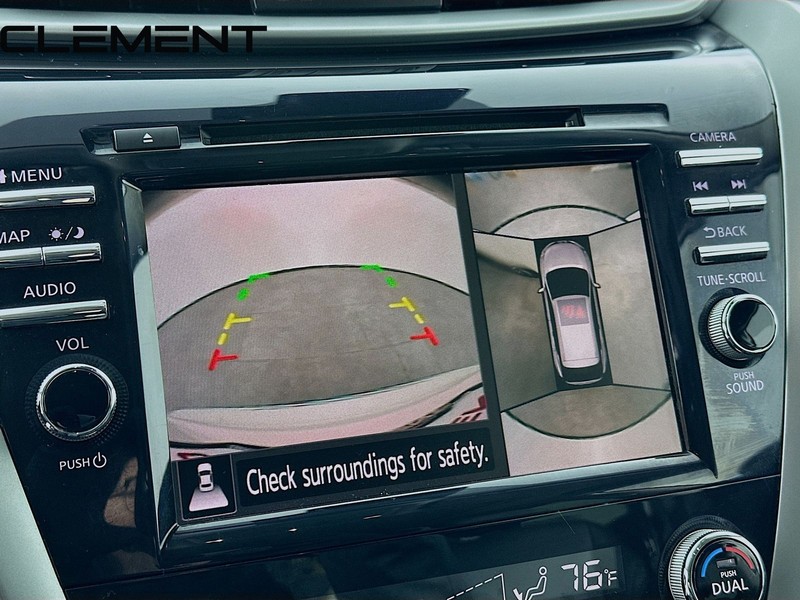 Nissan Murano Vehicle Image 19