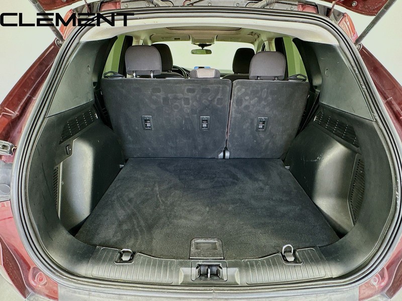 Ford Escape Vehicle Image 11