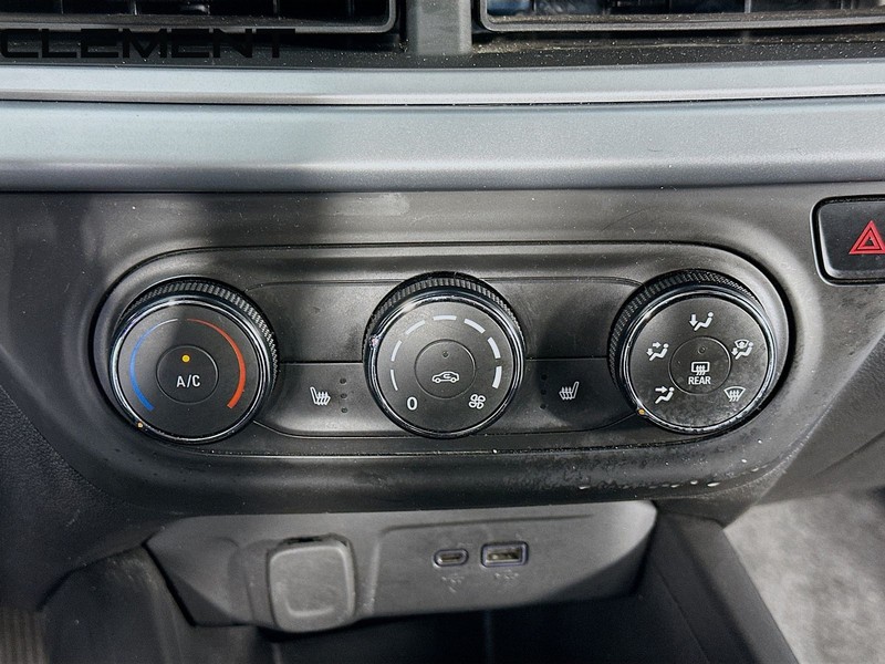 Chevrolet Trax Vehicle Full-screen Gallery Image 22