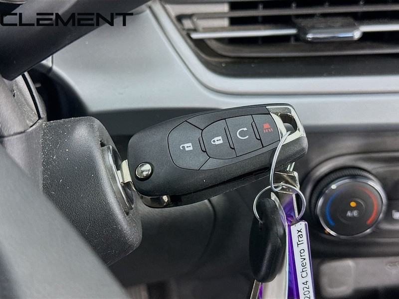 Chevrolet Trax Vehicle Full-screen Gallery Image 24